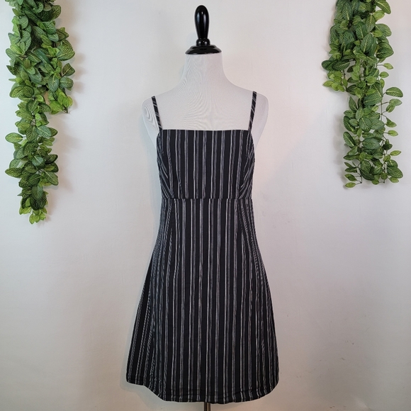 Kendall & Kylie Dresses & Skirts - Kendall & Kylie Striped Strappy Body Hugging Mini Dress-Adjustable Strap, small